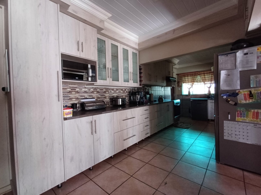 3 Bedroom Property for Sale in Roosheuwel North West